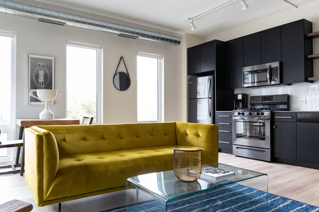 Photo of Livingroom in Lakeview