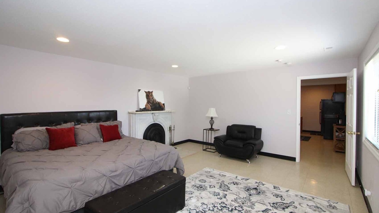 Photo of Bedroom in Belleville