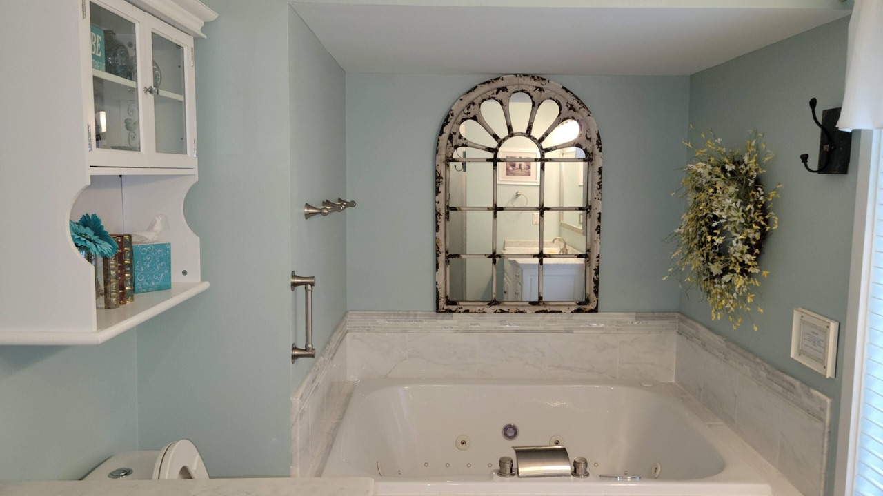 Photo of Bathroom in The Galena Territory