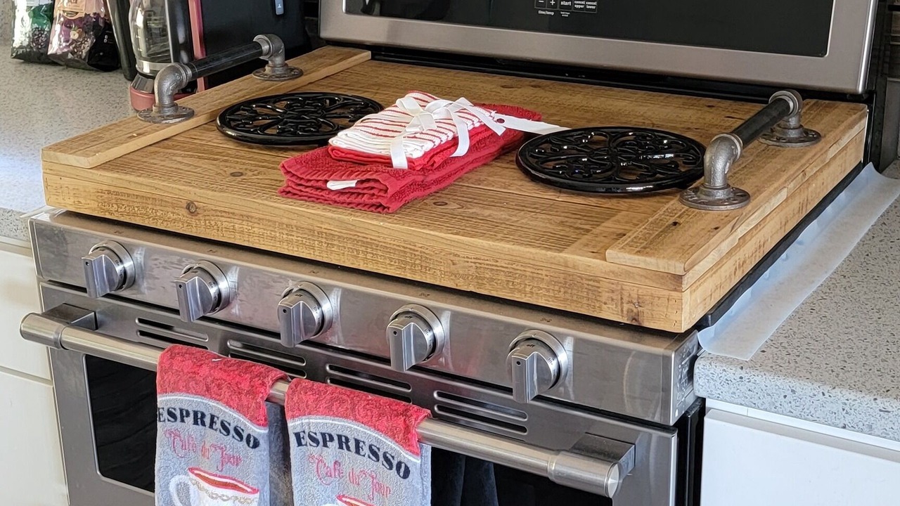 Photo of Kitchen in Lynn Center