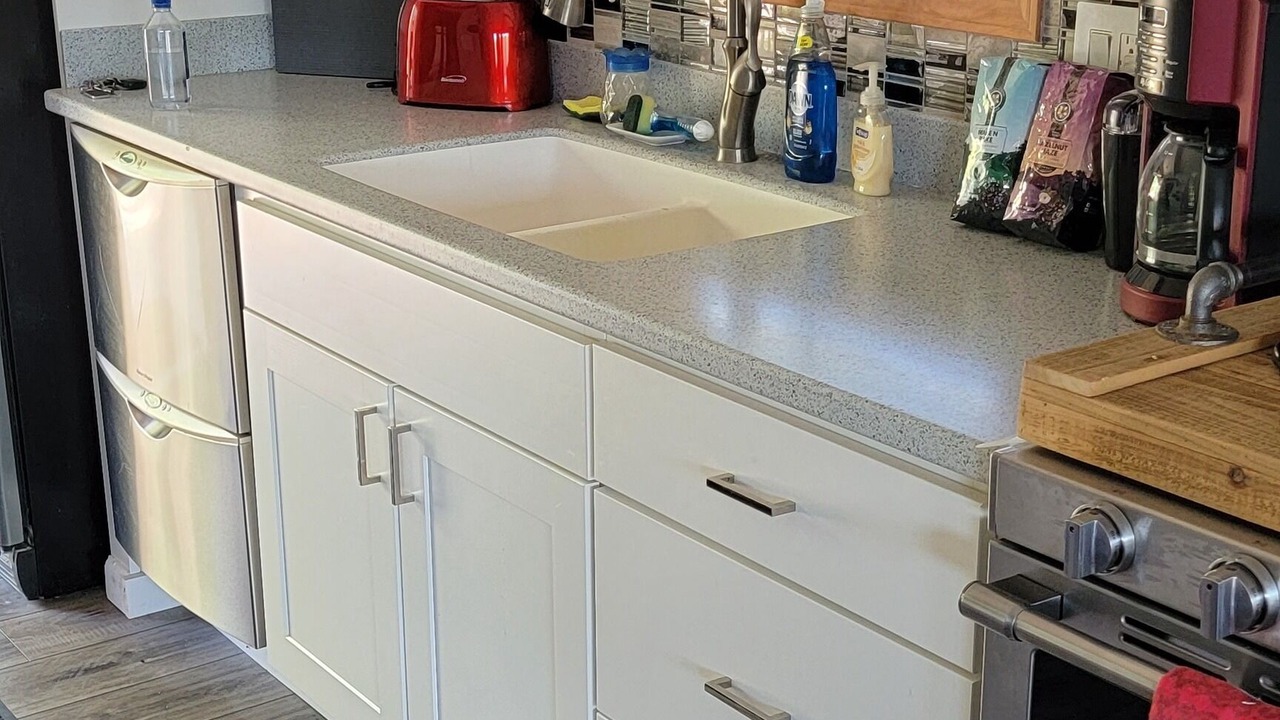 Photo of Kitchen in Lynn Center