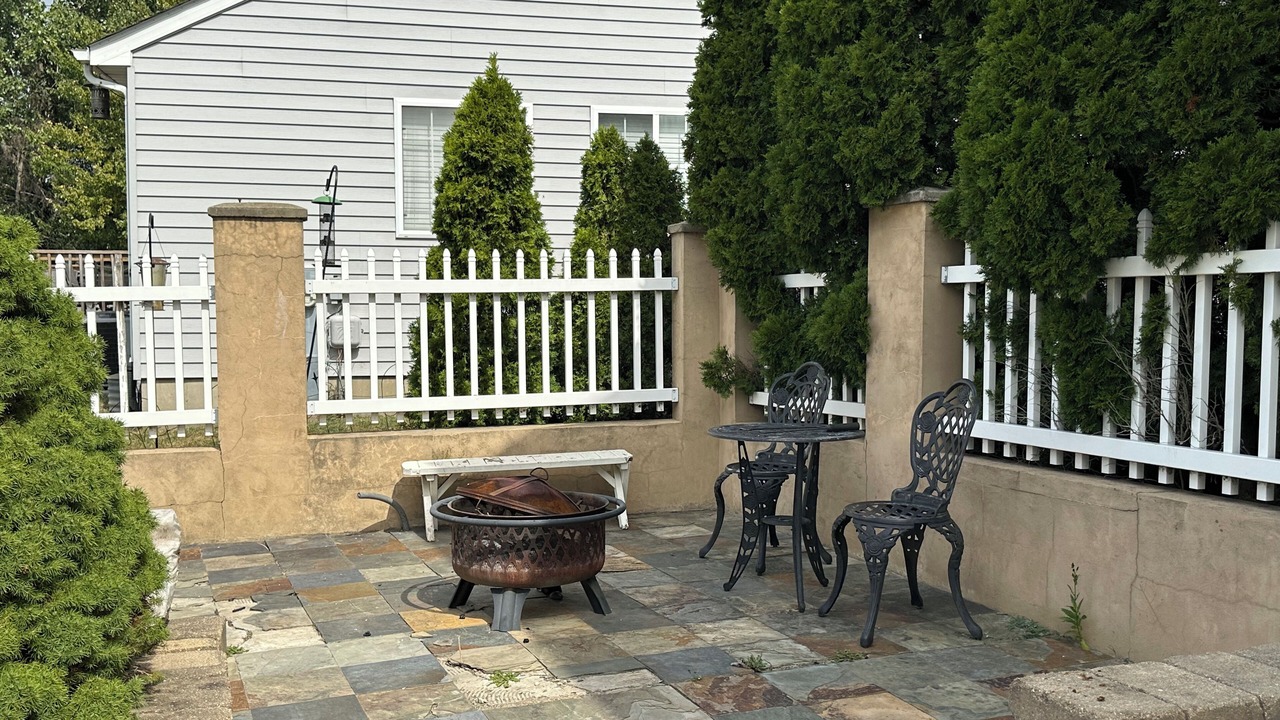 Photo of Outdoor in Round Lake Beach