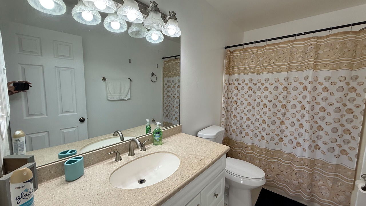 Photo of Bathroom in Round Lake Beach
