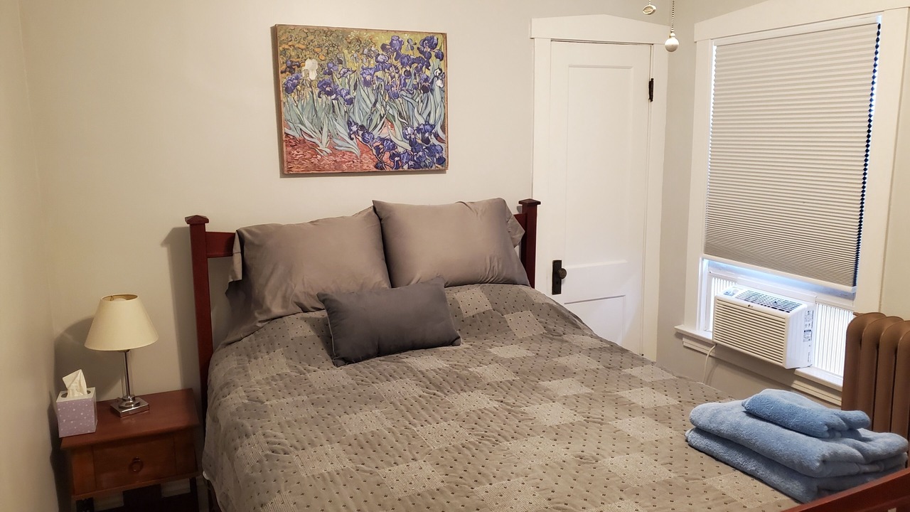 Photo of Bedroom in Forest Park