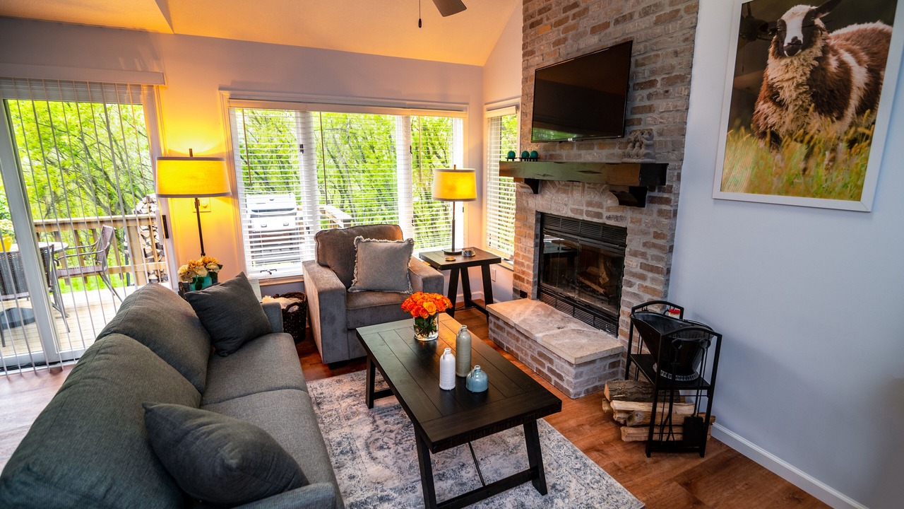 Photo of Livingroom in The Galena Territory