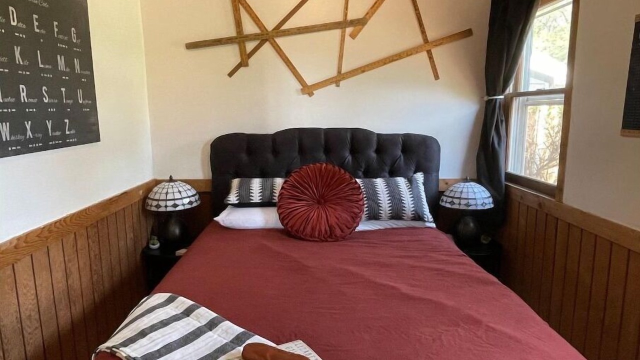 Photo of Bedroom in Graymont