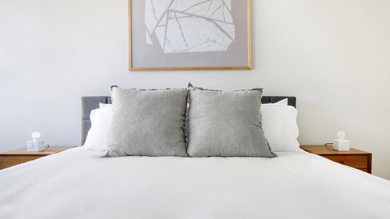 Photo of Bedroom in Lake View East
