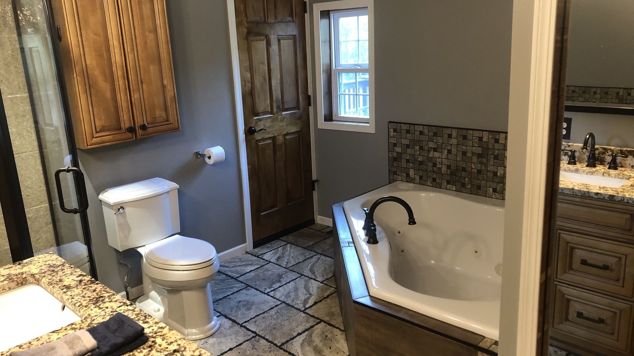 Photo of Bathroom in Colona