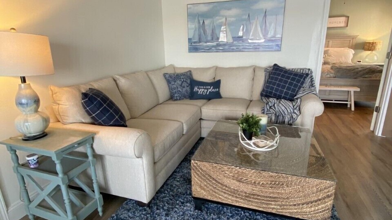 Photo of Livingroom in Fox Lake