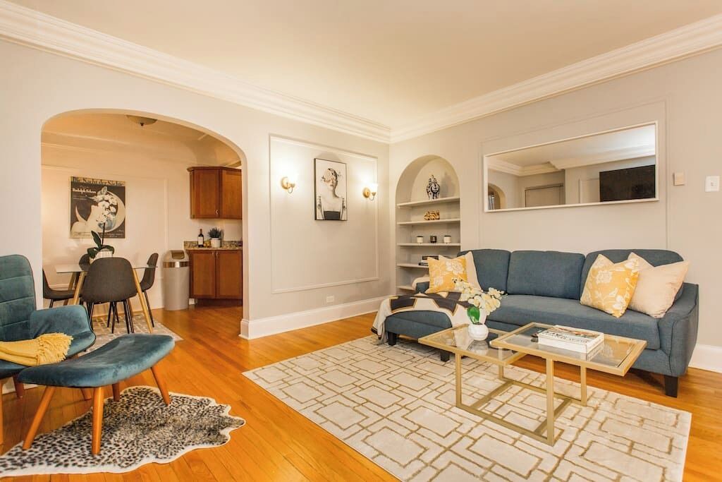 Photo of Livingroom in Streeterville