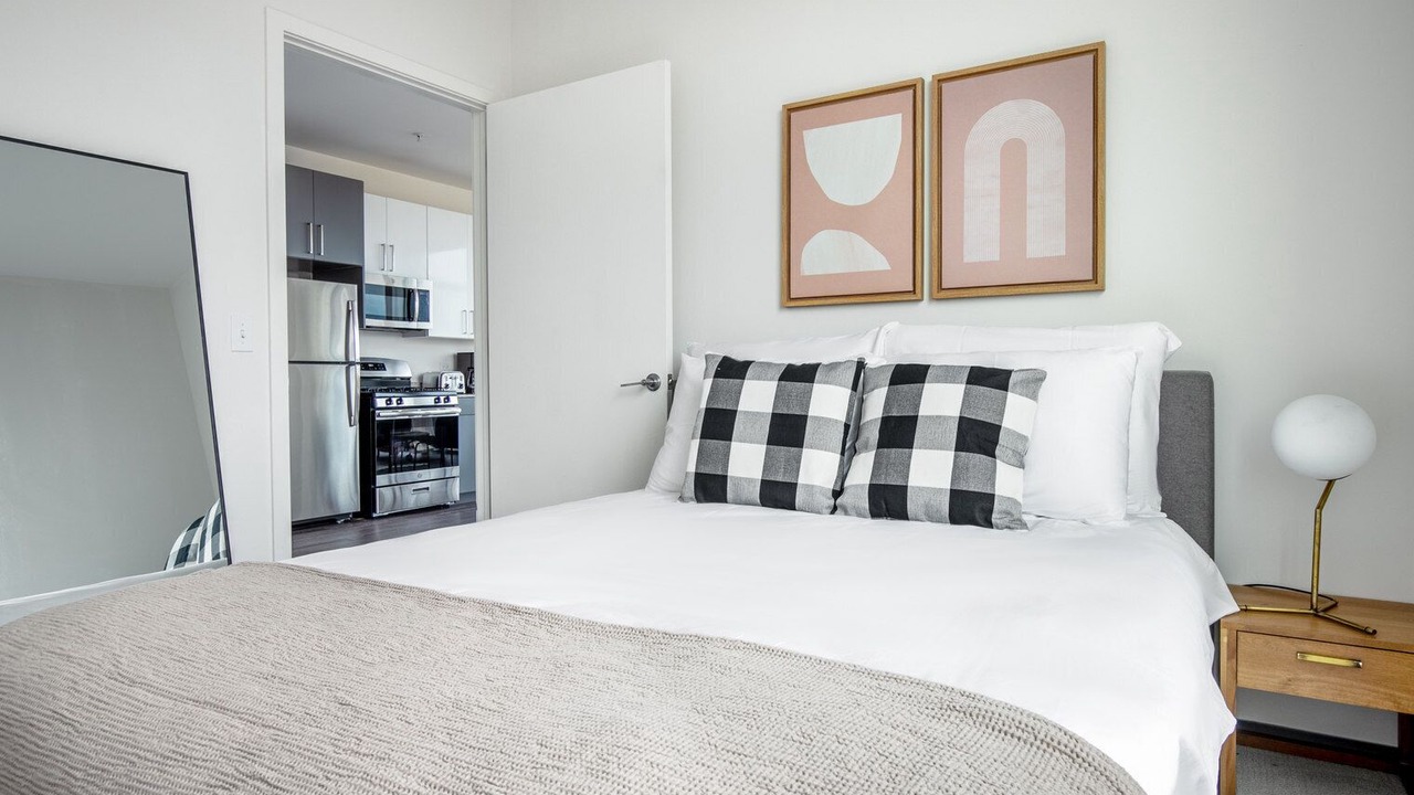 Photo of Bedroom in Logan Square