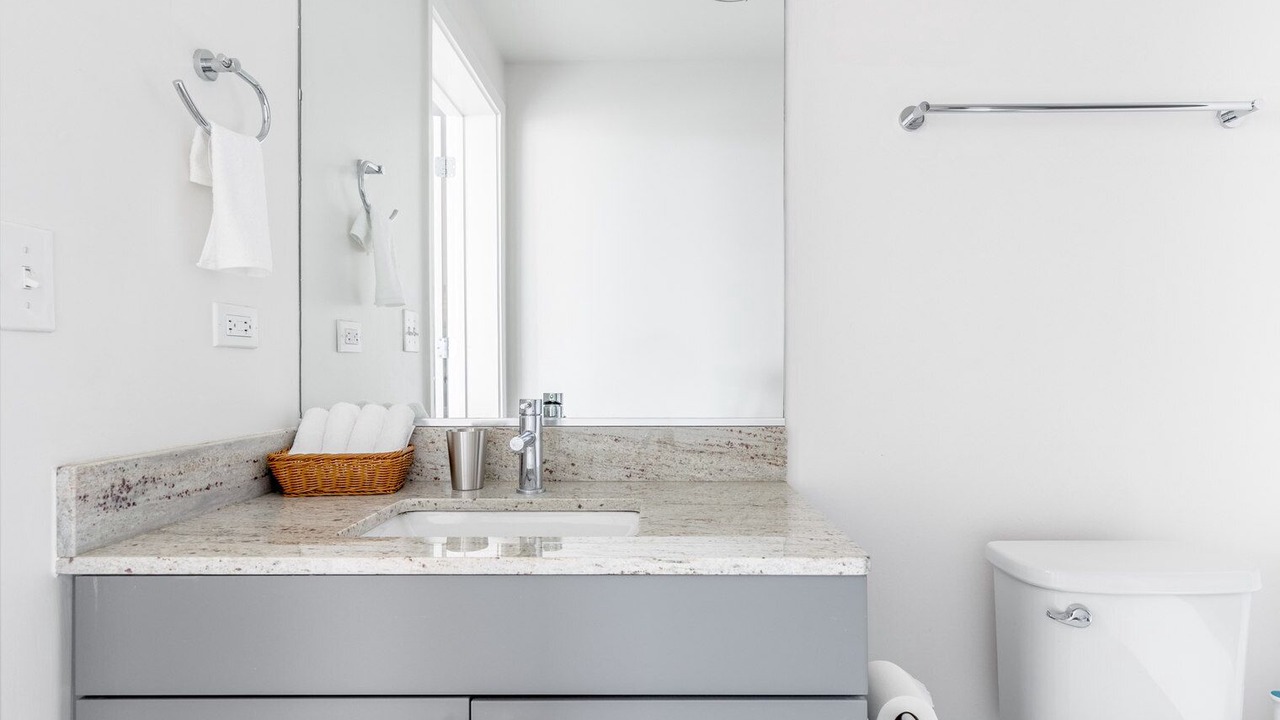 Photo of Bathroom in Logan Square