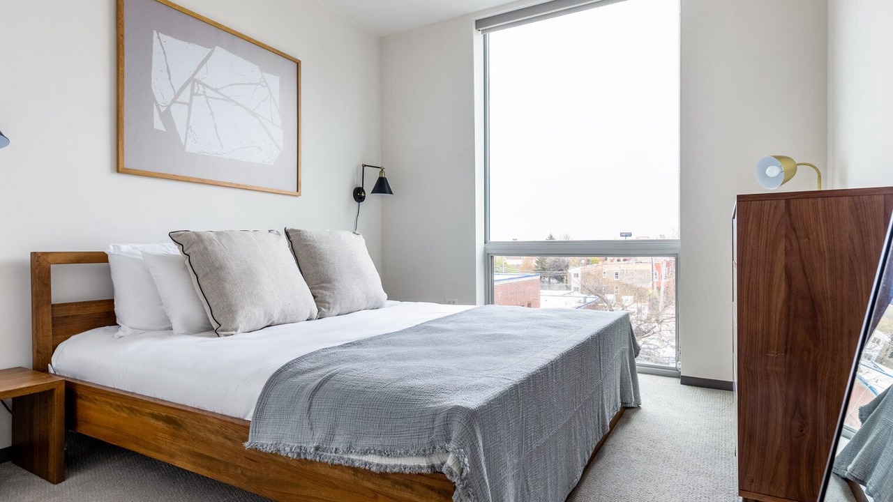 Photo of Bedroom in Logan Square