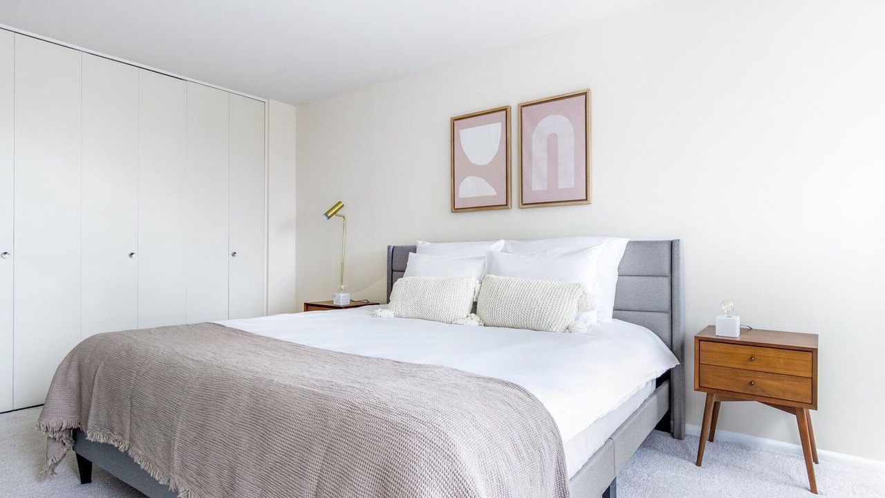 Photo of Bedroom in Lake View East