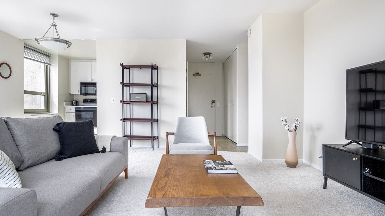 Photo of Livingroom in Lake View East
