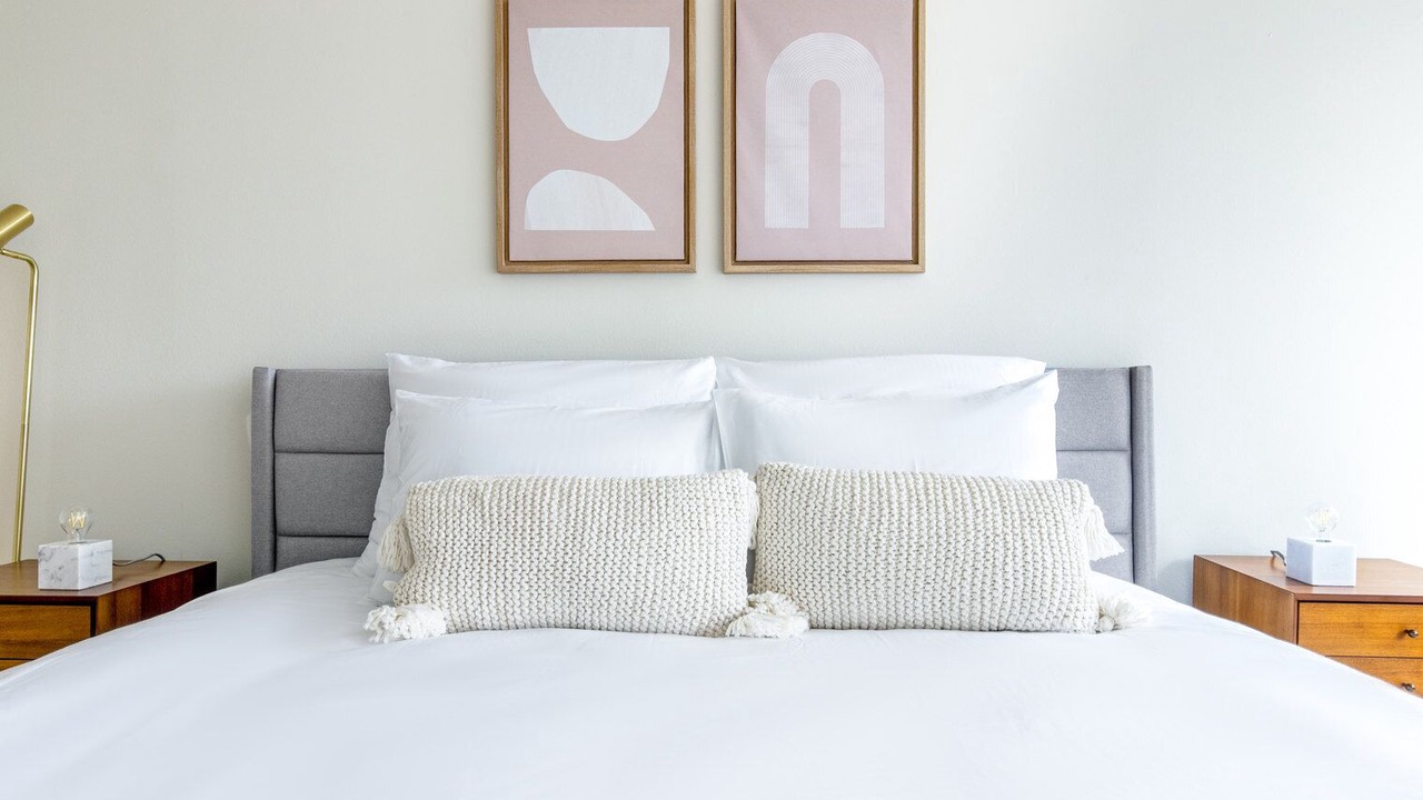 Photo of Bedroom in Lake View East