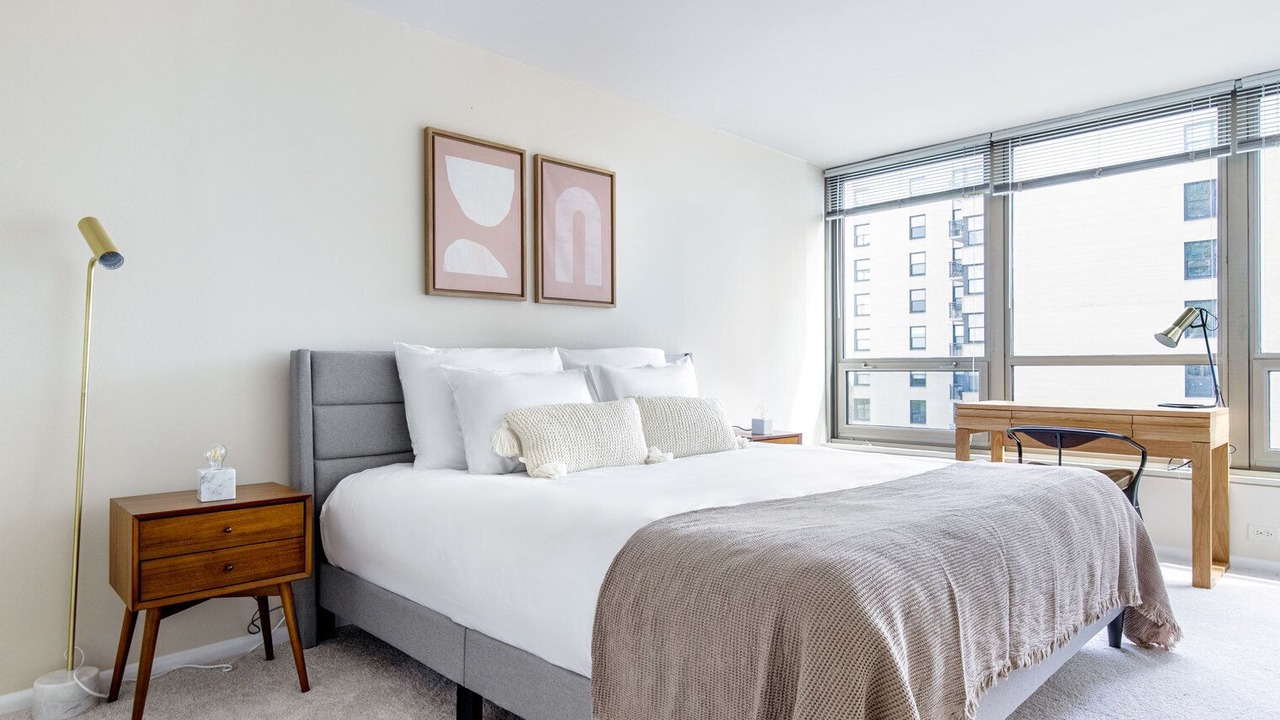 Photo of Bedroom in Lake View East