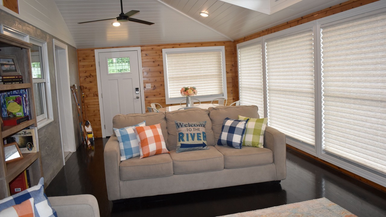Photo of Livingroom in Nauvoo