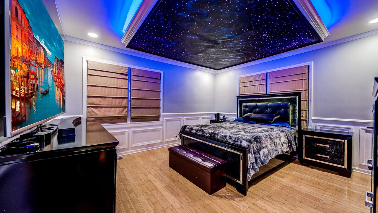 Photo of Bedroom in Morton Grove