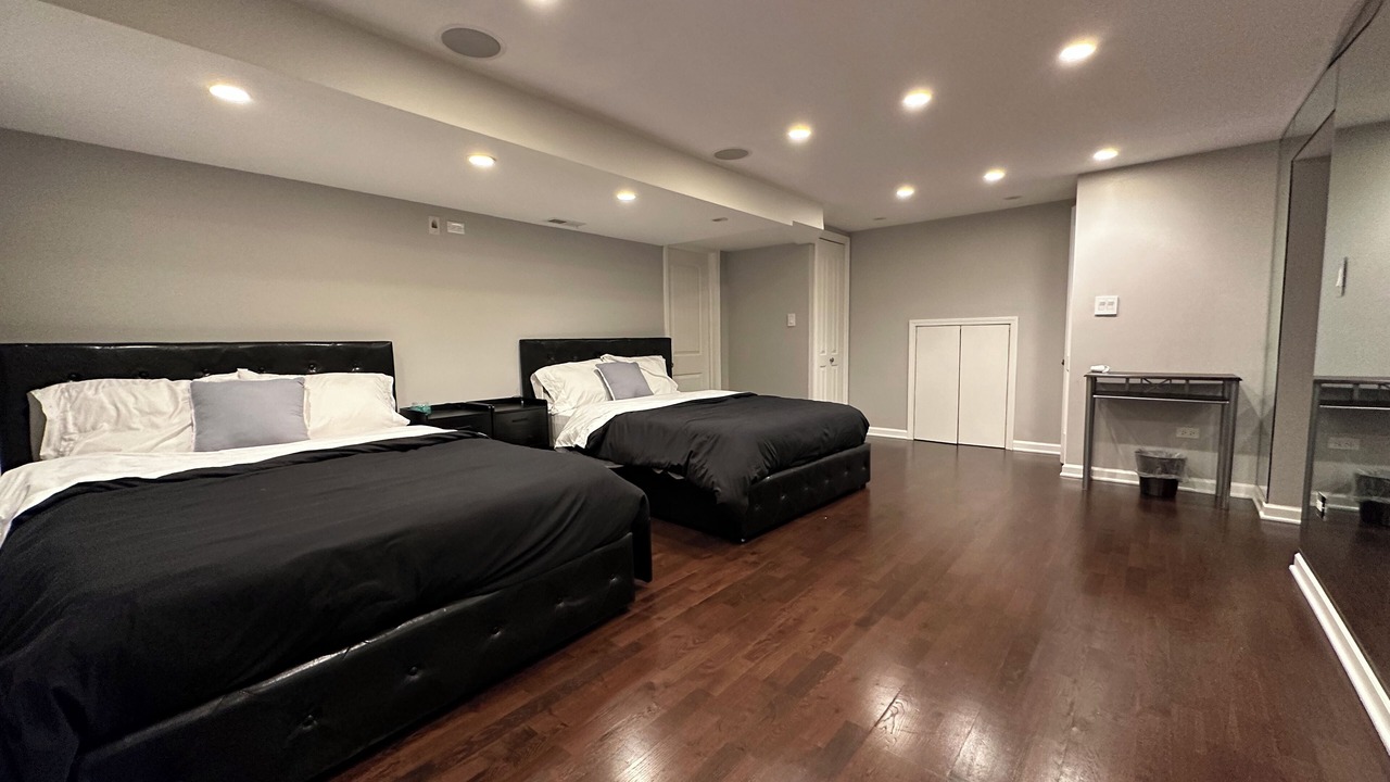 Photo of Bedroom in Morton Grove