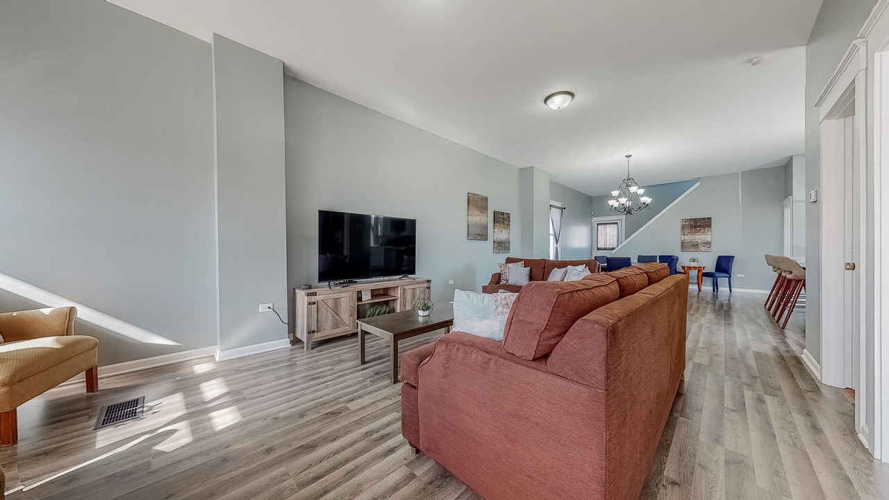 Photo of Livingroom in Aurora