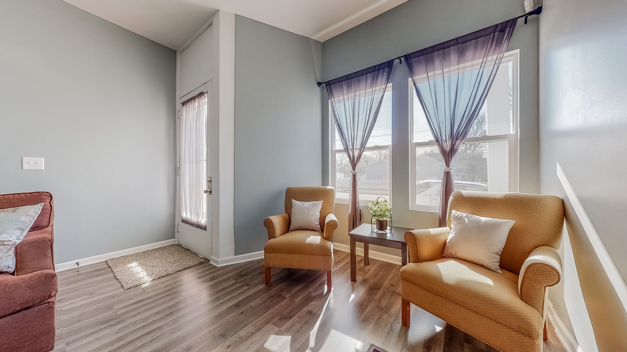 Photo of Livingroom in Aurora