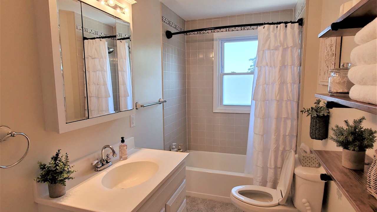 Photo of Bathroom in Nauvoo