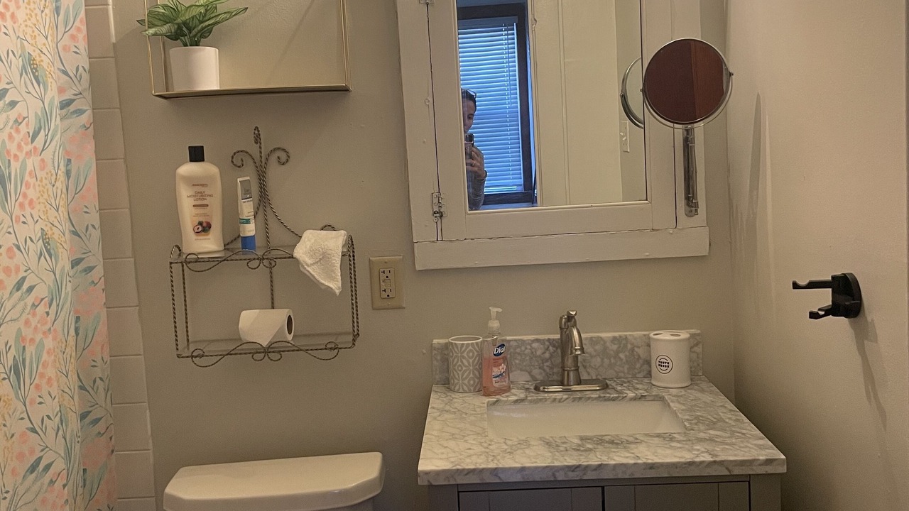 Photo of Bathroom in East Dundee