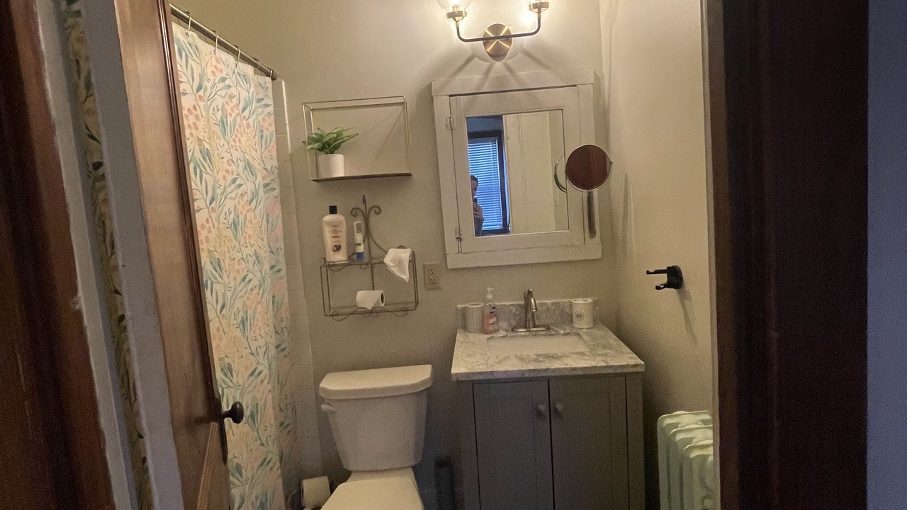 Photo of Bathroom in East Dundee