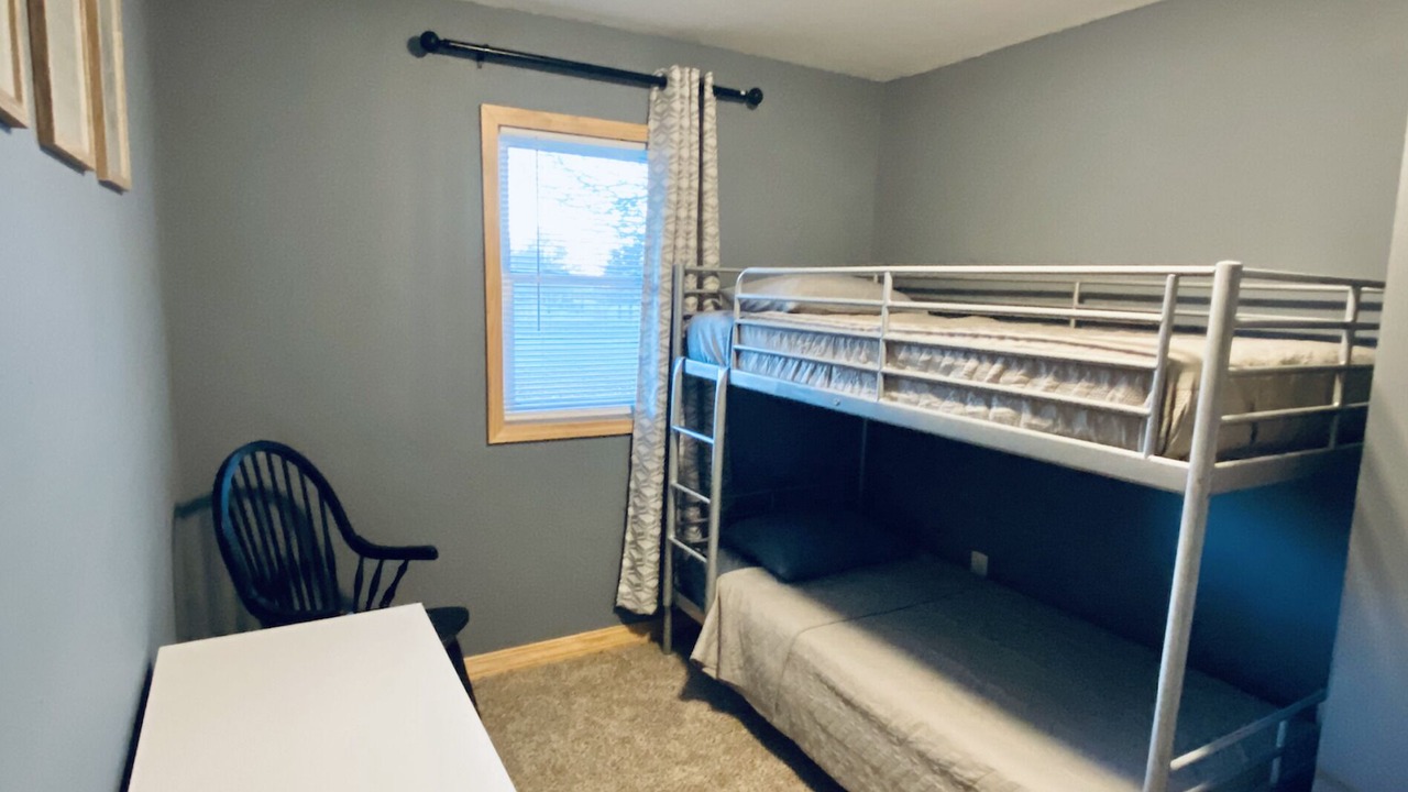Photo of Bedroom in Carterville