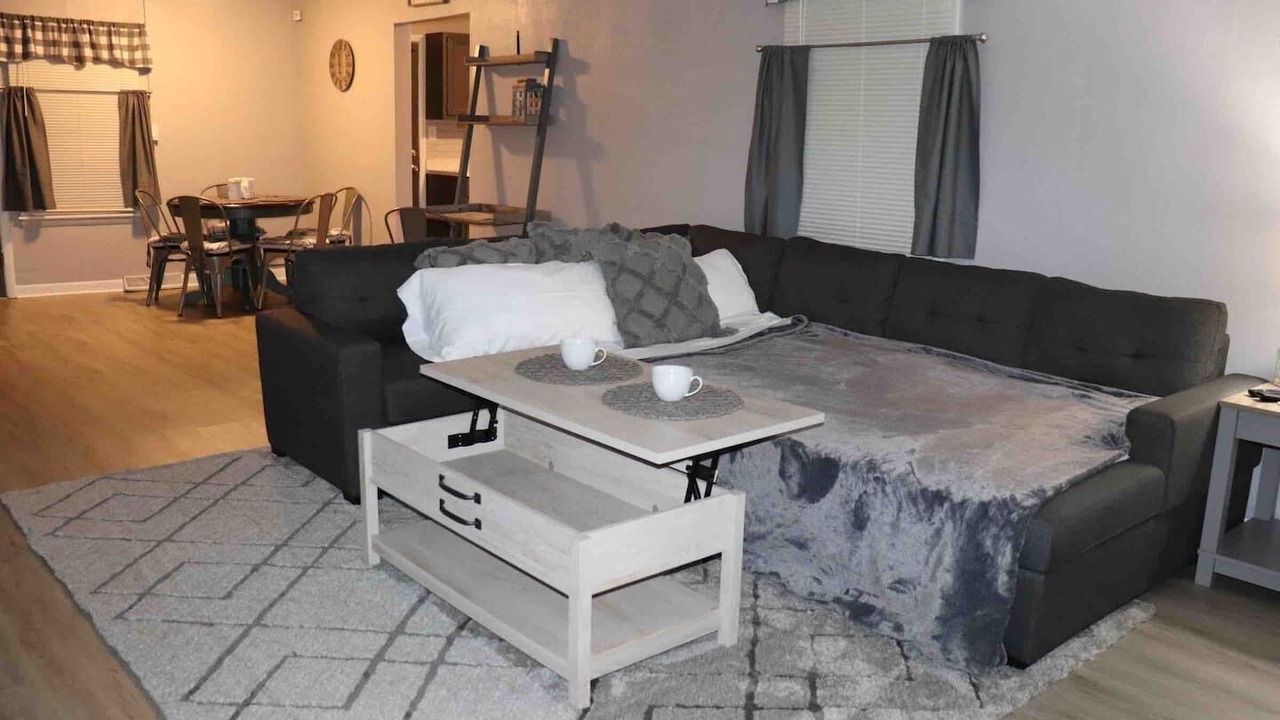 Photo of Livingroom in Oswego