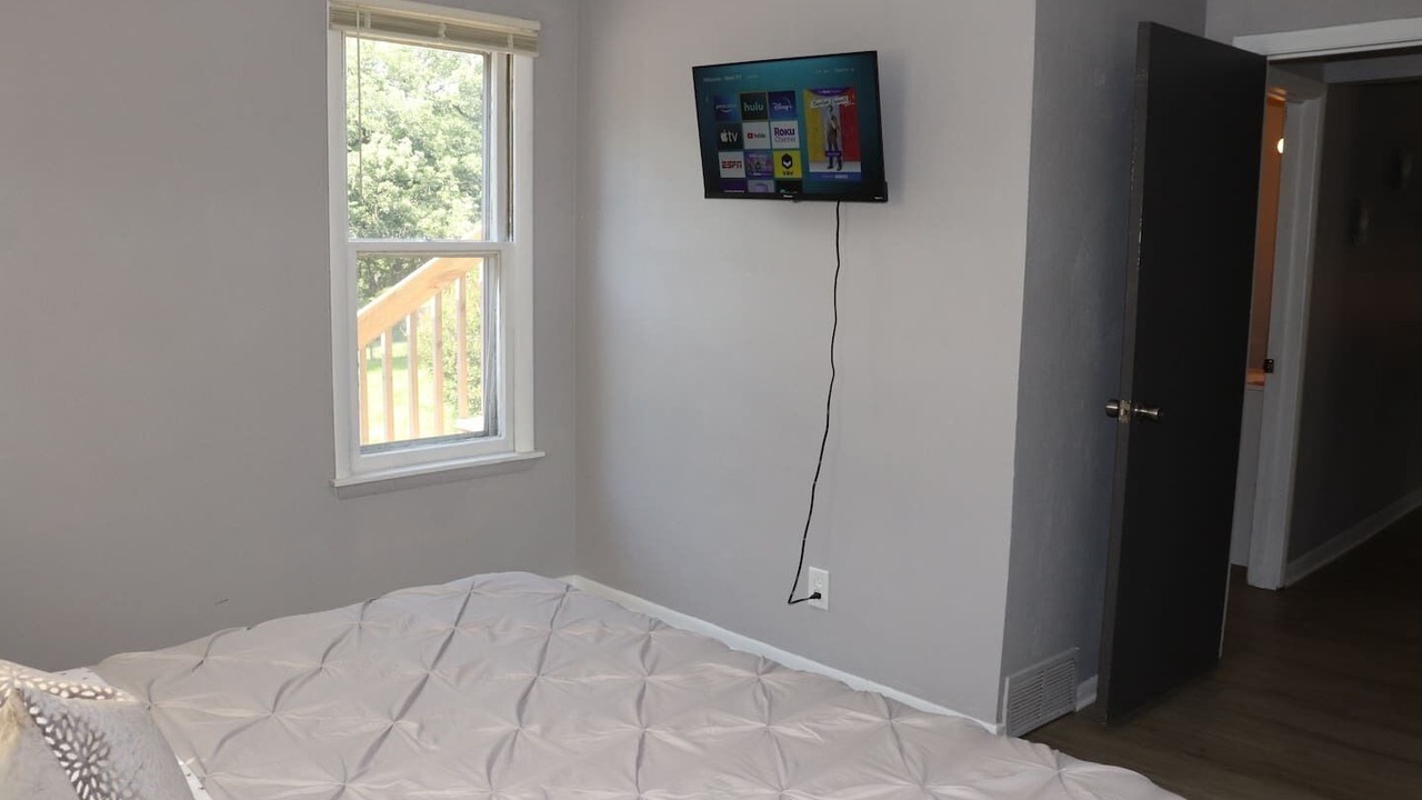 Photo of Bedroom in Oswego