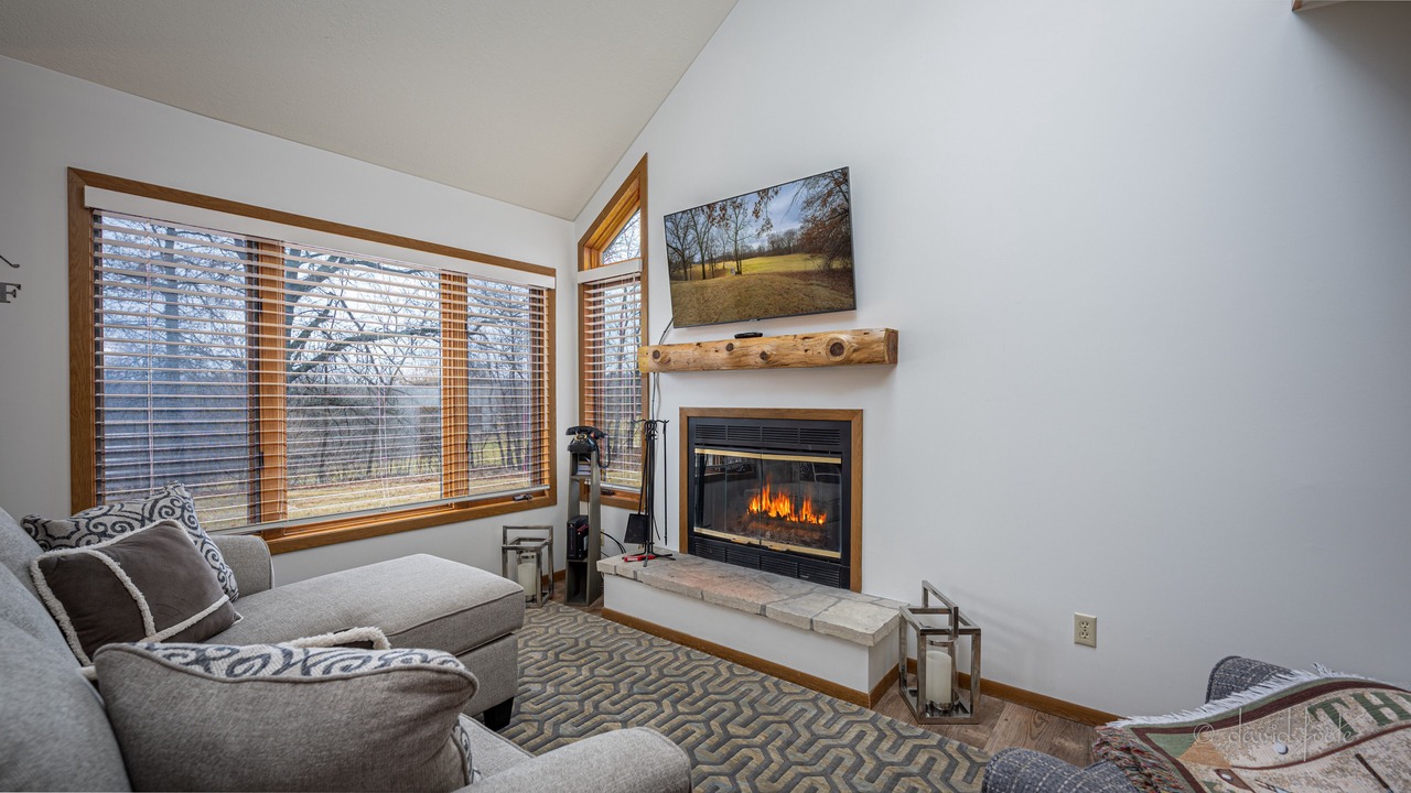 Photo of Livingroom in The Galena Territory