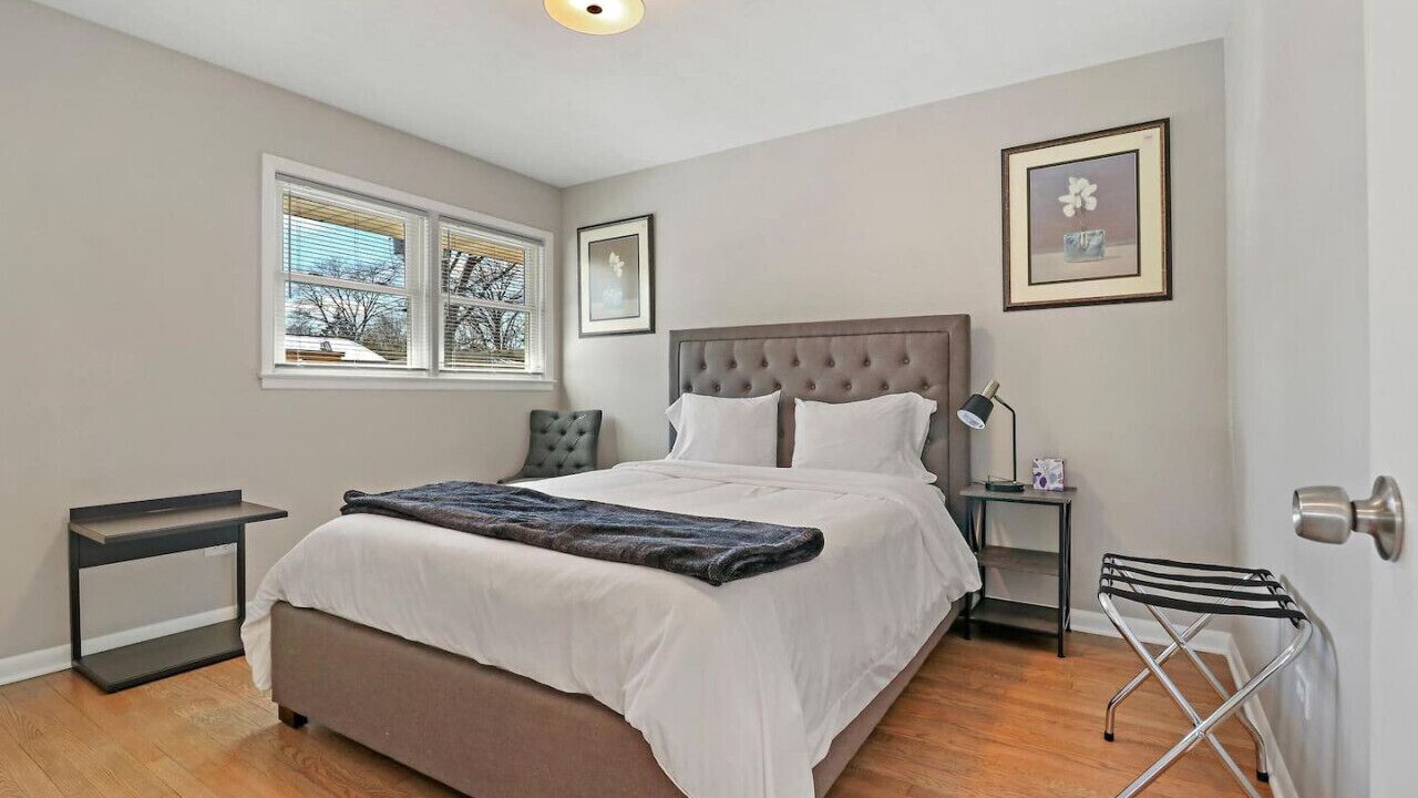 Photo of Bedroom in Waukegan