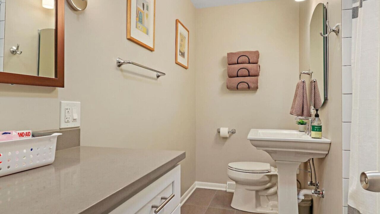 Photo of Bathroom in Waukegan