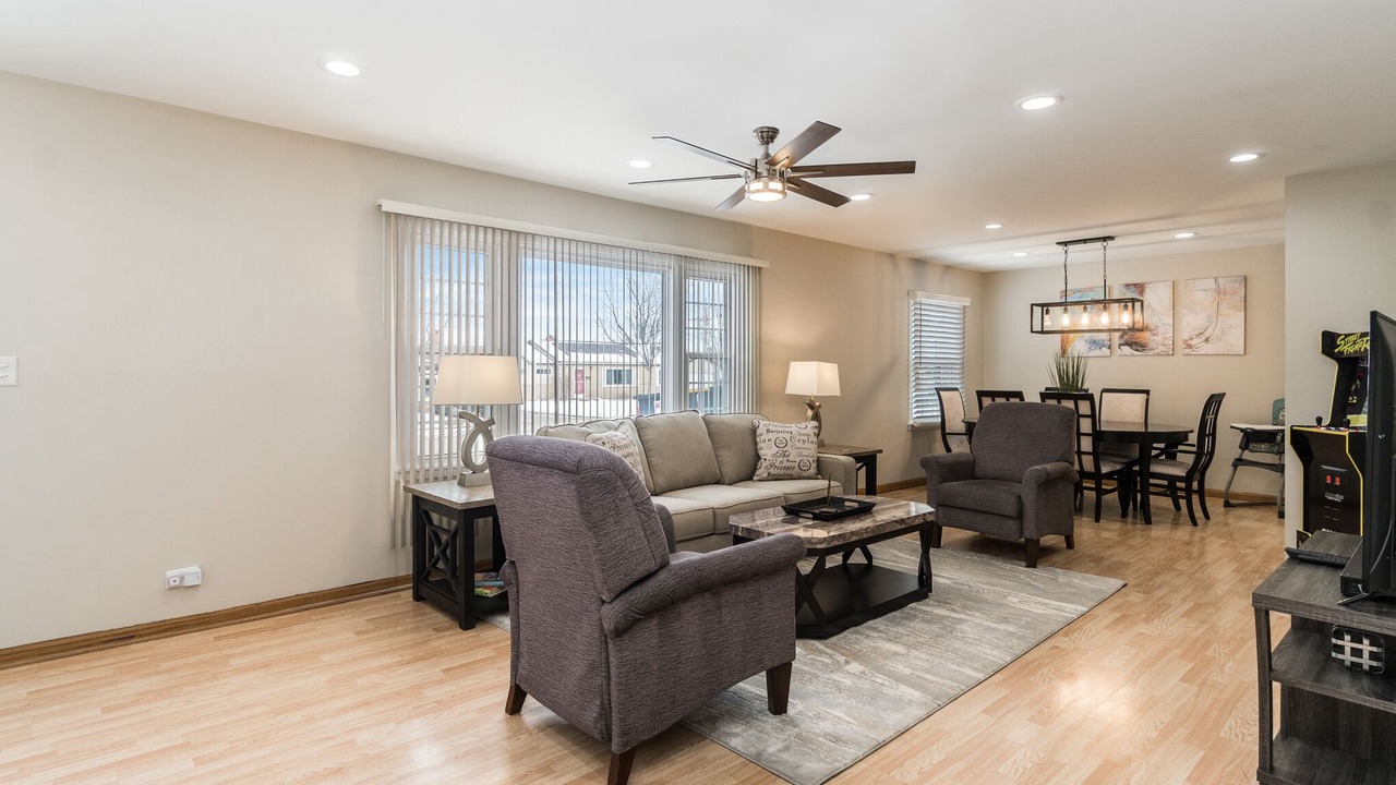 Photo of Livingroom in Schaumburg