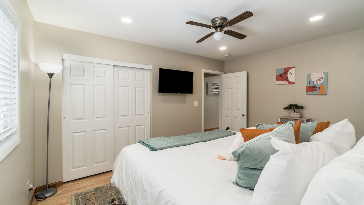 Photo of Bedroom in Schaumburg