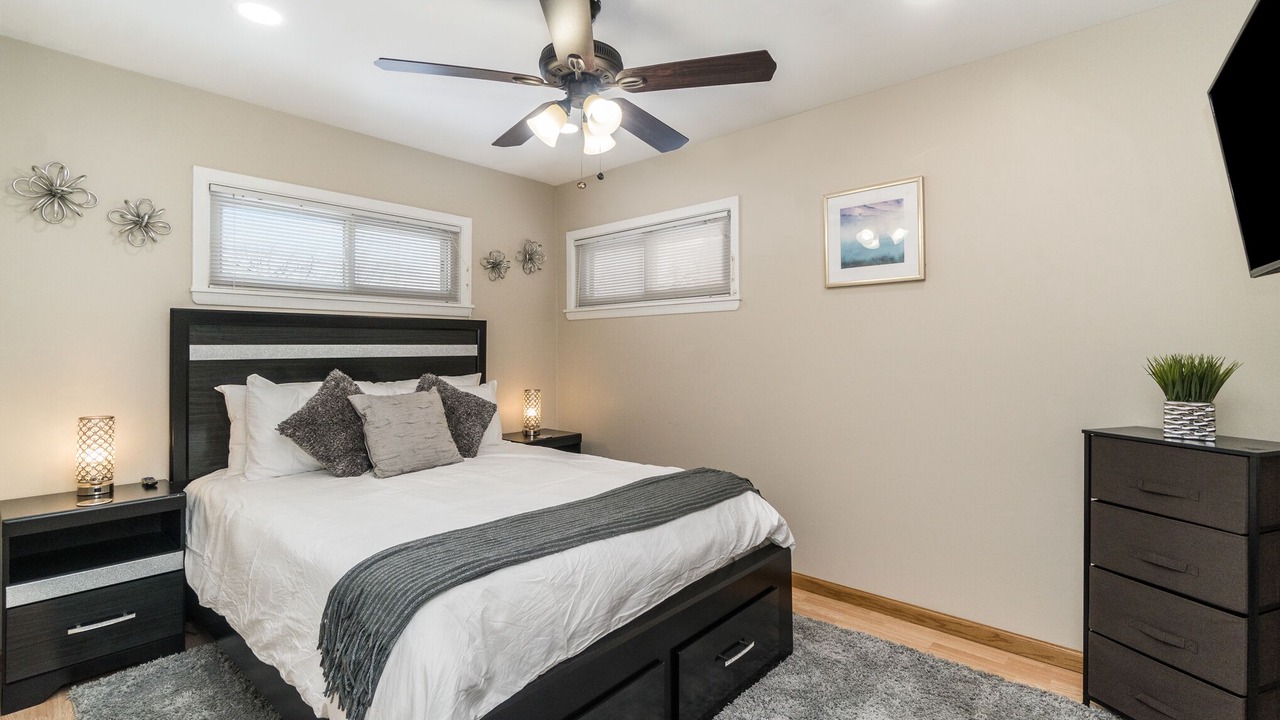 Photo of Bedroom in Schaumburg