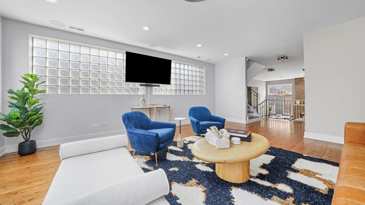 Photo of Livingroom in Noble Square