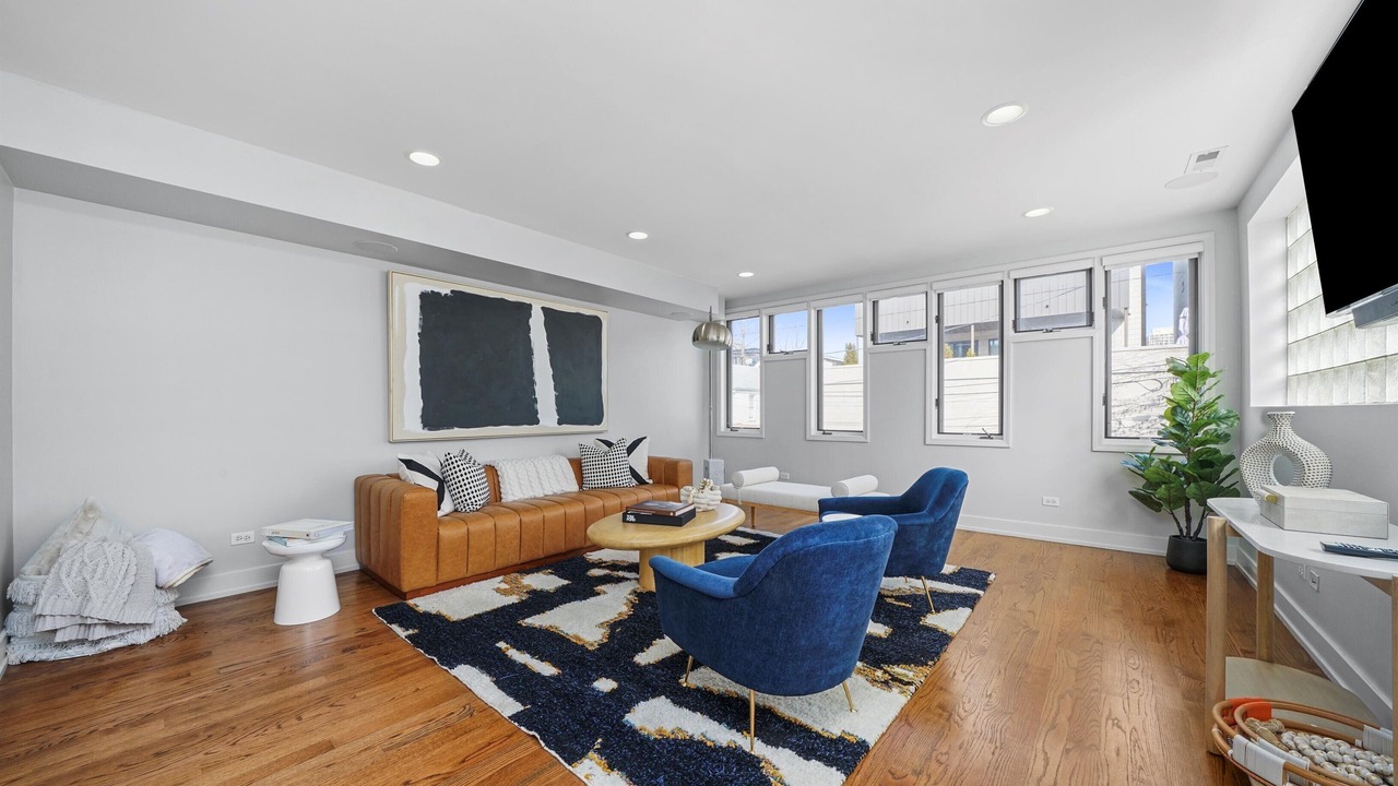 Photo of Livingroom in Noble Square