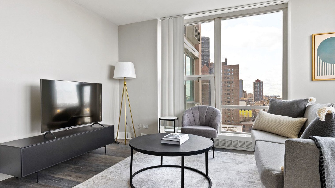 Photo of Livingroom in Edgewater Beach