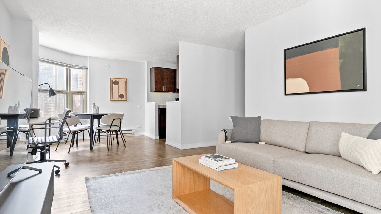 Photo of Livingroom in Rush and Division