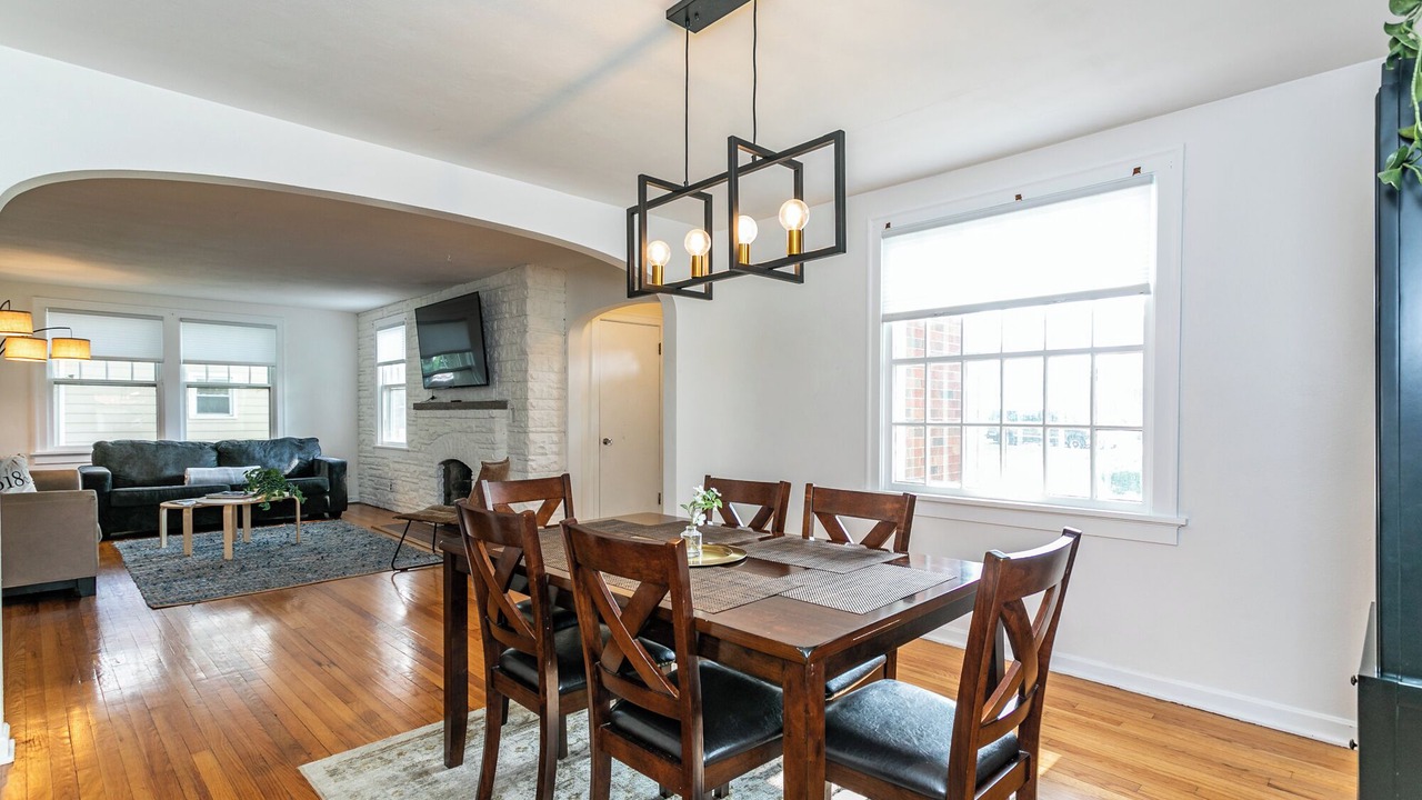 Photo of Livingroom in Edwardsville