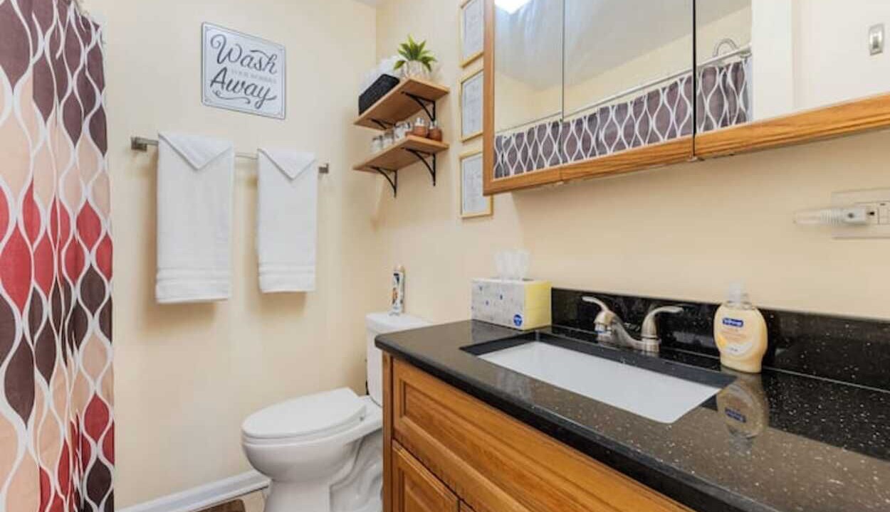 Photo of Bathroom in Lisle