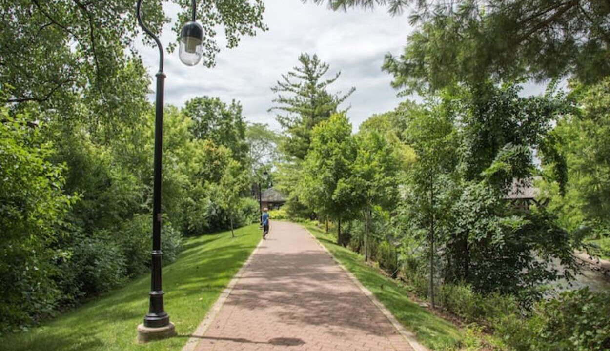 Photo of Outdoor in Lisle