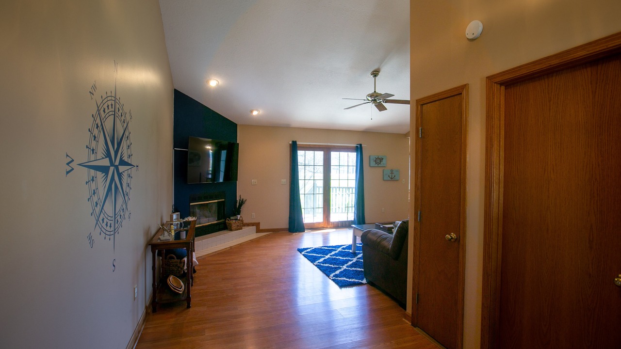 Photo of Livingroom in Sullivan