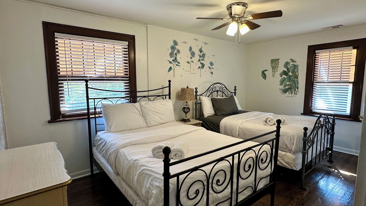 Photo of Bedroom in North Chicago