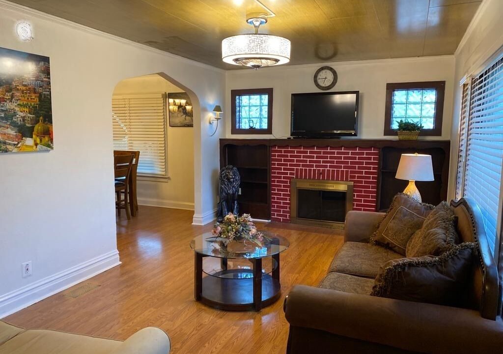 Photo of Livingroom in North Chicago
