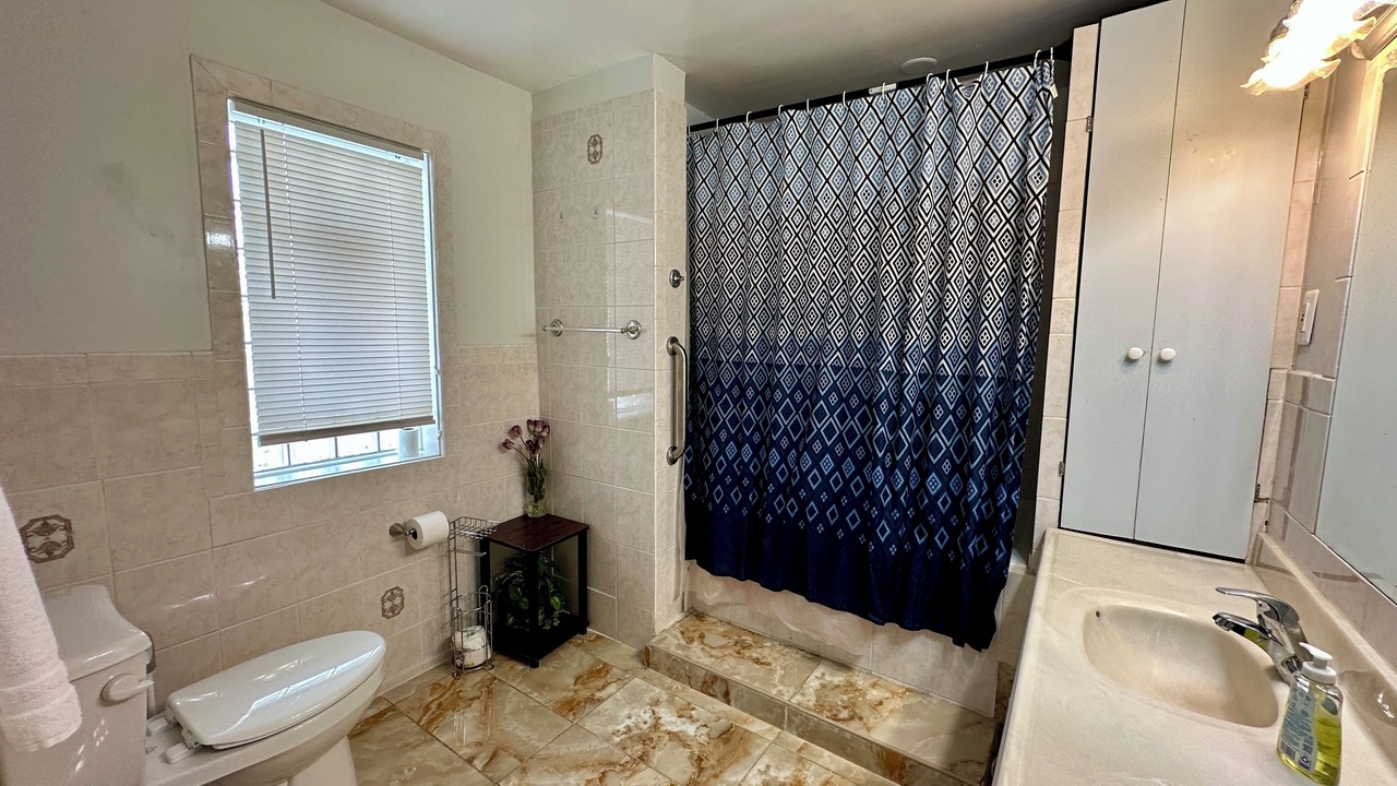 Photo of Bathroom in North Chicago