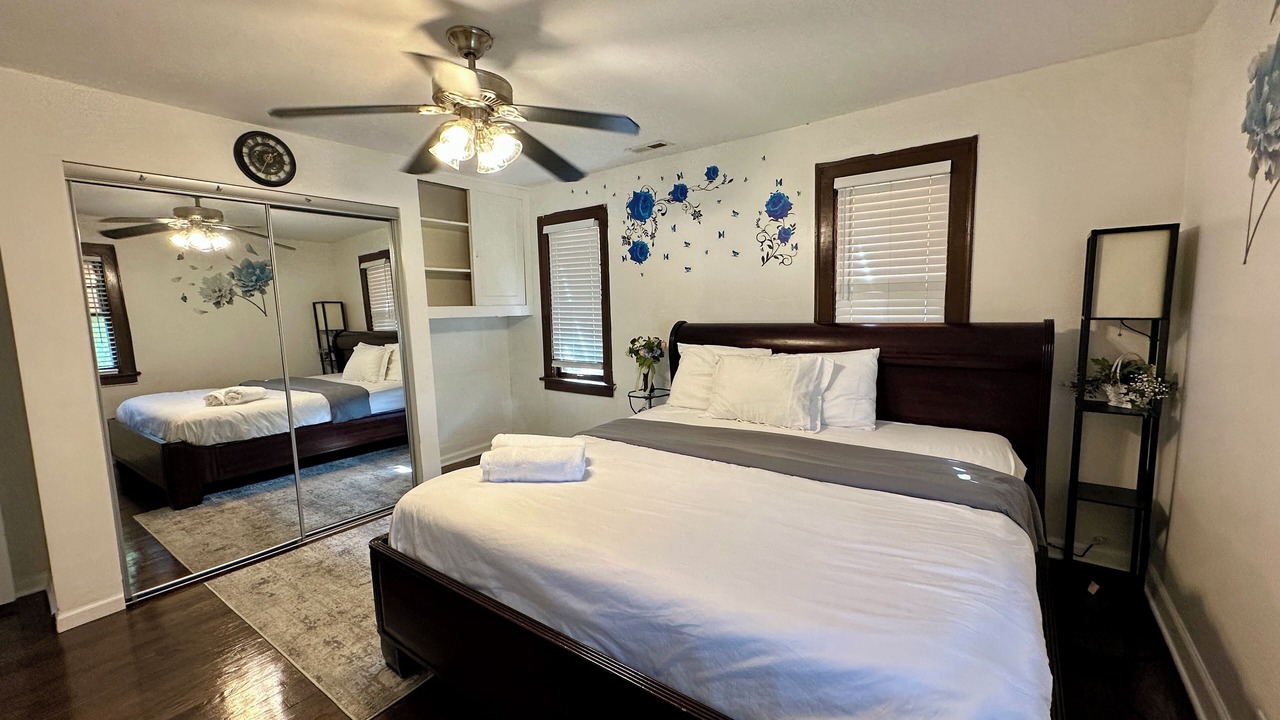 Photo of Bedroom in North Chicago